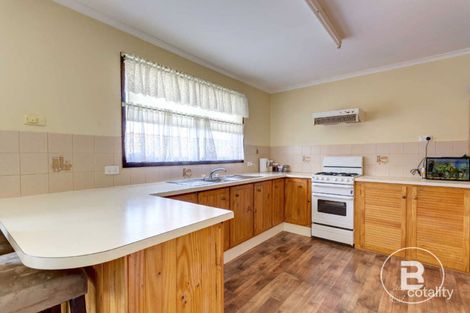 Property photo of 2/31 Clee Crescent Strathdale VIC 3550