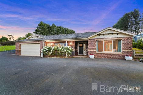 Property photo of 16 Settlers Rise Drouin VIC 3818