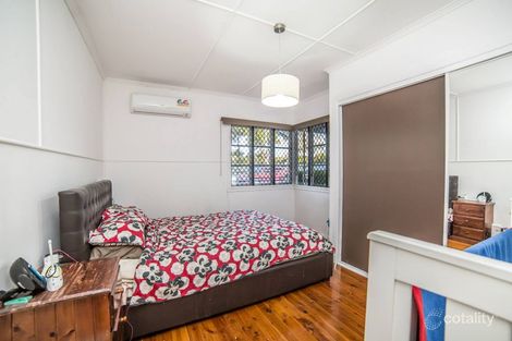 Property photo of 63 Central Street Labrador QLD 4215