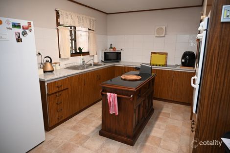 Property photo of 12 Coats Crescent Golden Heights SA 5322