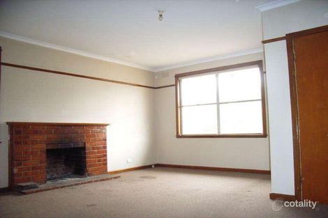 Property photo of 19 Namoi Avenue Red Cliffs VIC 3496