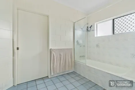 Property photo of 25 Ravizza Drive Edmonton QLD 4869