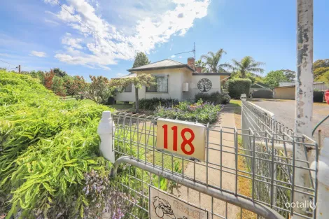 118 Blowering Rd, Tumut, NSW 2720