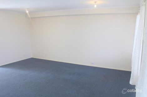 Property photo of 40 Athol Avenue Roxburgh Park VIC 3064