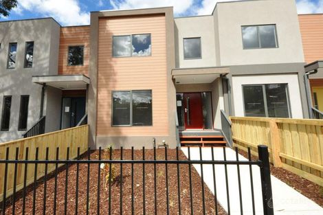 3 Nicky Cl, Mooroolbark, VIC 3138