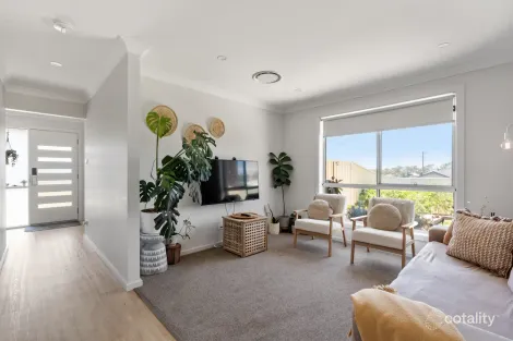 Property photo of 1 Jindalee Crescent Nowra NSW 2541