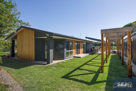 13 Ash Ave, Sandy Point, VIC 3959