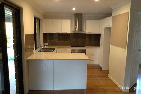 Property photo of 5 Renmark Court Helensvale QLD 4212