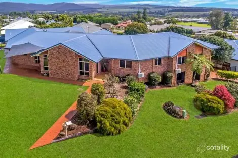 15-17 Dalziel Ave, Atherton, QLD 4883