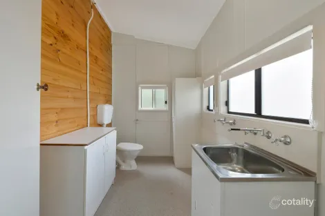 Property photo of 27 Kent Street Benalla VIC 3672
