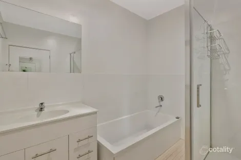 Property photo of 27 Kent Street Benalla VIC 3672