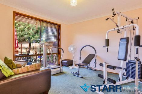10 Cusack Cl, St Helens Park, NSW 2560