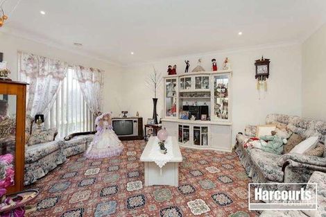 Property photo of 3 Westmoreland Avenue Cranbourne North VIC 3977