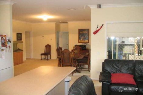 Property photo of 4 Louise Mack Walk Lynbrook VIC 3975