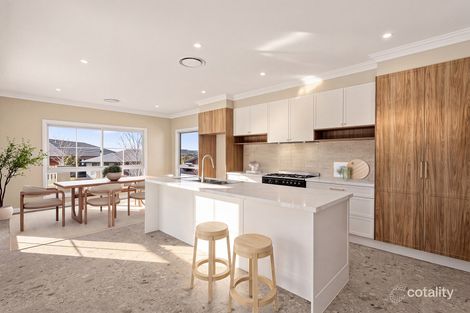 Property photo of 8 McNevin Close Calderwood NSW 2527