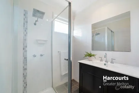 Property photo of 7 Murray Court Werribee VIC 3030