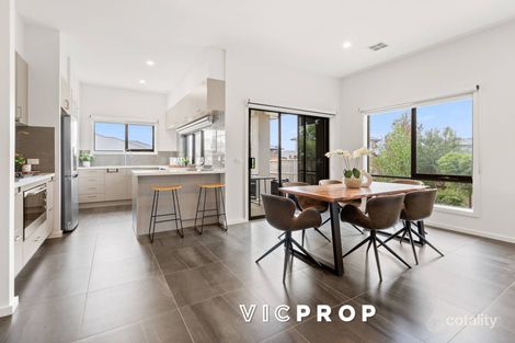 Property photo of 7 McCracken Avenue Mickleham VIC 3064