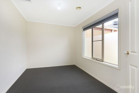 Property photo of 7 Kym Place Melton VIC 3337