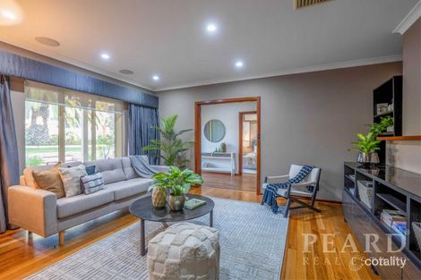 4 Lockyer Ct, Duncraig, WA 6023