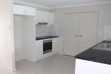 Property photo of 2/32 Conway Street Mount Low QLD 4818