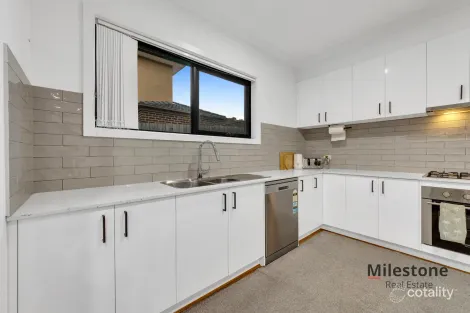 Property photo of 2/8 Abrehart Street Eumemmerring VIC 3177