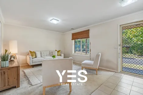 Property photo of 1A Daniher Close Berwick VIC 3806