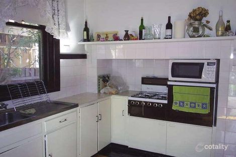 18 Anderson Walk, Kensington, VIC 3031