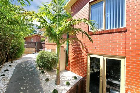 Property photo of 2/15 Outhwaite Avenue Doncaster VIC 3108