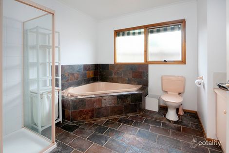 Property photo of 5 Paula Court Langwarrin VIC 3910