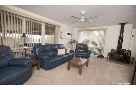 Property photo of 1 Illawarra Crescent Dandenong North VIC 3175