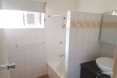 Property photo of 2/43 James Street East Toowoomba QLD 4350