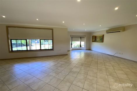 Property photo of 2 Willis Place Forbes NSW 2871