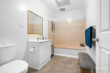 Property photo of 12 Williams Lane Warrnambool VIC 3280