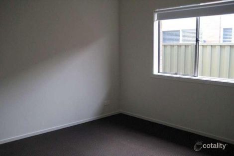 Property photo of 80 Dusseldorp Avenue Pakenham VIC 3810