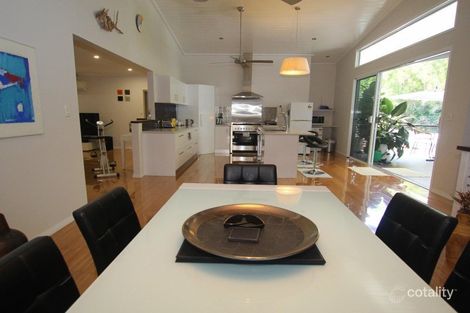 Property photo of 10 Dunkalli Crescent Wongaling Beach QLD 4852