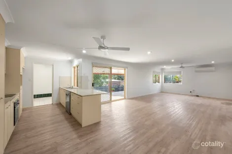 21 Wyncroft St, Holland Park, QLD 4121
