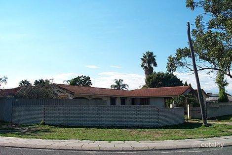 2 Hargrave Dr, Thornlie, WA 6108