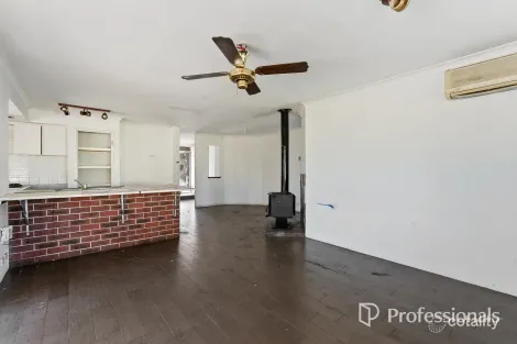 Property photo of 23 Stratton Boulevard Stratton WA 6056