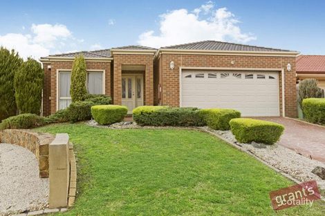 2 Strathaird Dr, Narre Warren South, VIC 3805