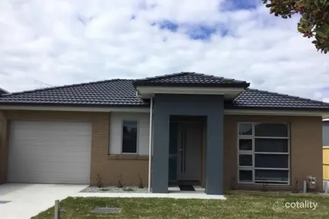 1/12 Roma St, Bell Park, VIC 3215