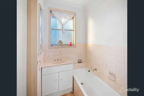 Property photo of 5 Silvan Grove Hampton Park VIC 3976