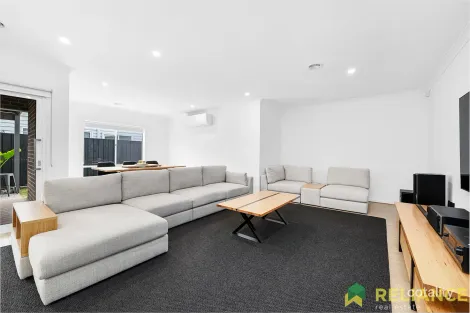 Property photo of 22 Moolort Crescent Eynesbury VIC 3338