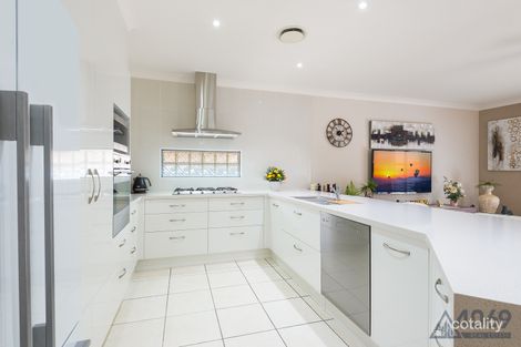 Property photo of 9 Lomatia Close Westlake QLD 4074