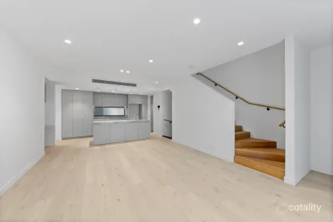 1/45 Kokaribb Rd, Carnegie, VIC 3163