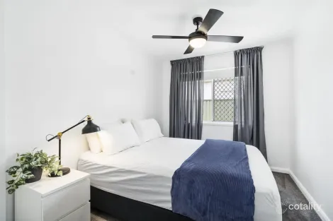 Property photo of 2/27 Botanical Drive Labrador QLD 4215