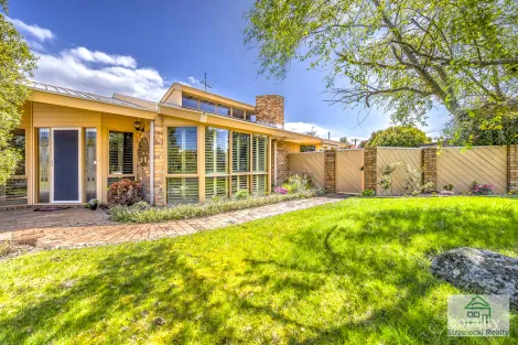 Property photo of 13 Page Court Trafalgar VIC 3824