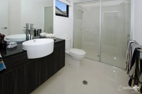 Property photo of 26 Hotham Drive Pacific Pines QLD 4211