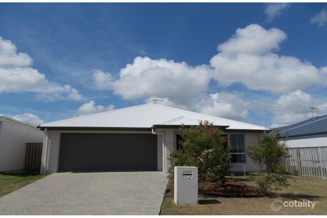 Property photo of 37 Trinity Parade Blacks Beach QLD 4740