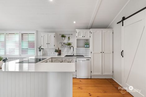 Property photo of 33 Seaford Street Wynnum QLD 4178