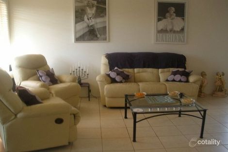 Property photo of 8 Lucy Place Carrum Downs VIC 3201